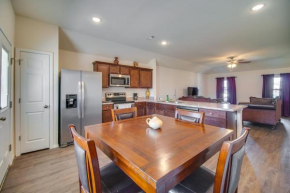 Charming Arkansas Getaway - Walk to Downtown!